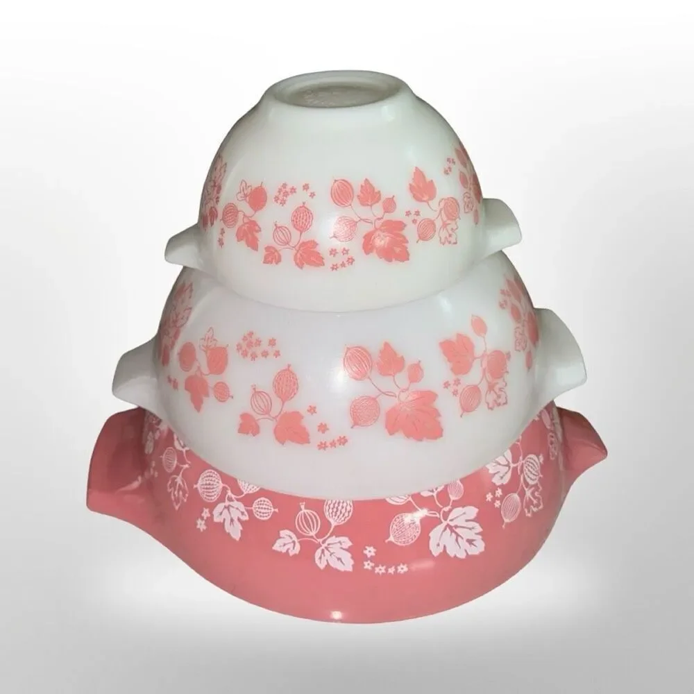 1950s PYREX Pink Gooseberry Cinderella Mixing Bowls Set of 3 Excellent Shape!